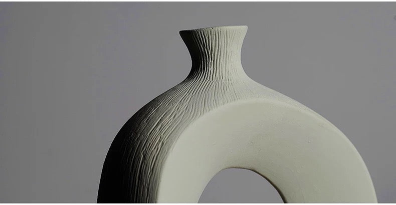 BRUSHED CERAMIC VASE
