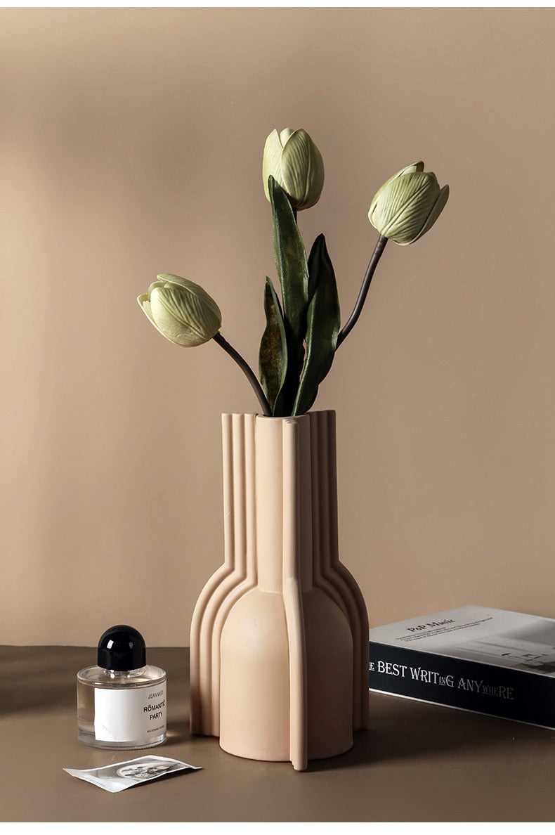 CREATIVE CERAMIC VASE