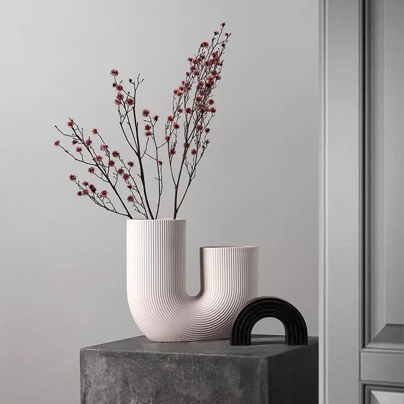 SIMPLE RIBBED NORDIC CERAMIC VASE