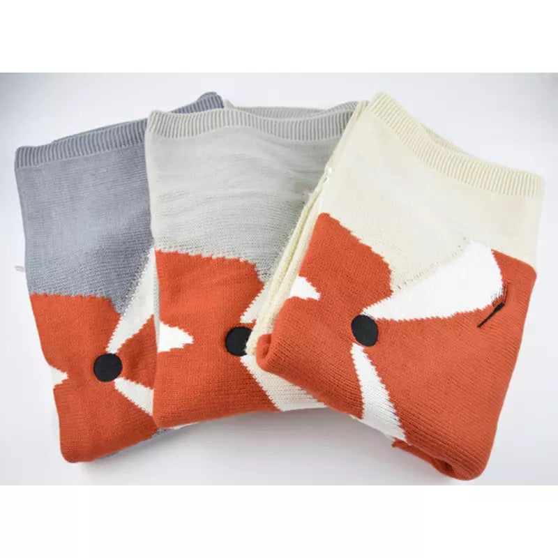CHILDREN'S HAND KNITTED BLANKET