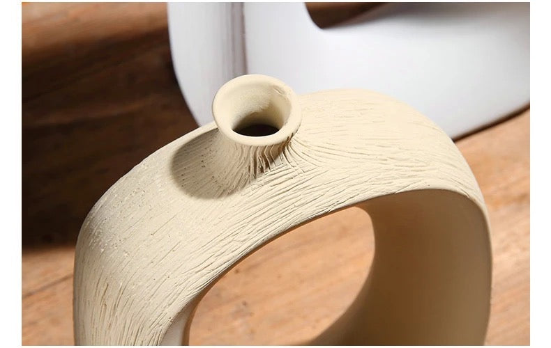 BRUSHED CERAMIC VASE