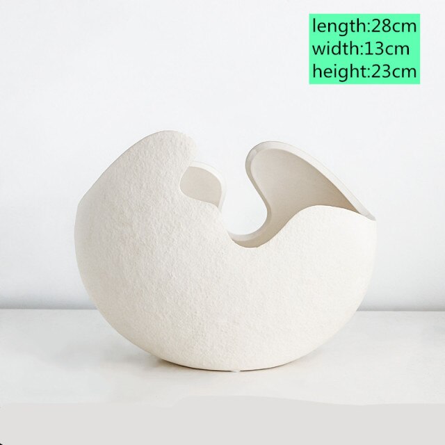 CERAMIC EGG SHELL ART VASE