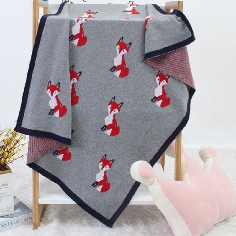 CHILDREN'S HAND KNITTED BLANKET