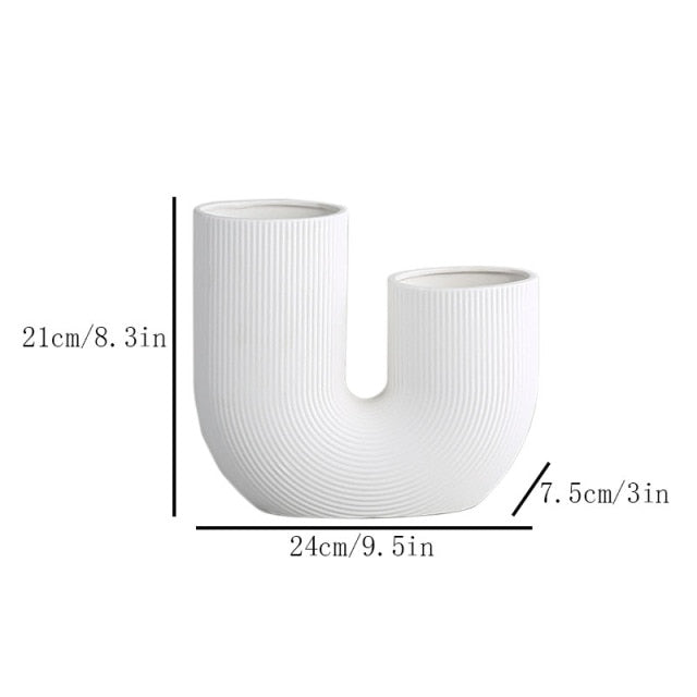 SIMPLE RIBBED NORDIC CERAMIC VASE