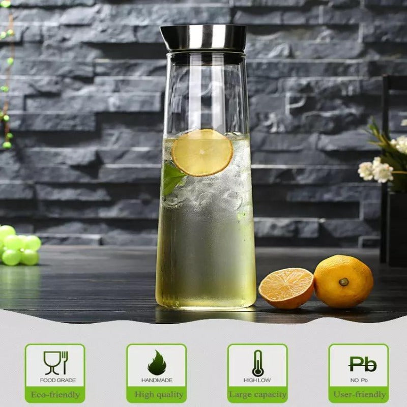 SLEEK GLASS WATER JUG