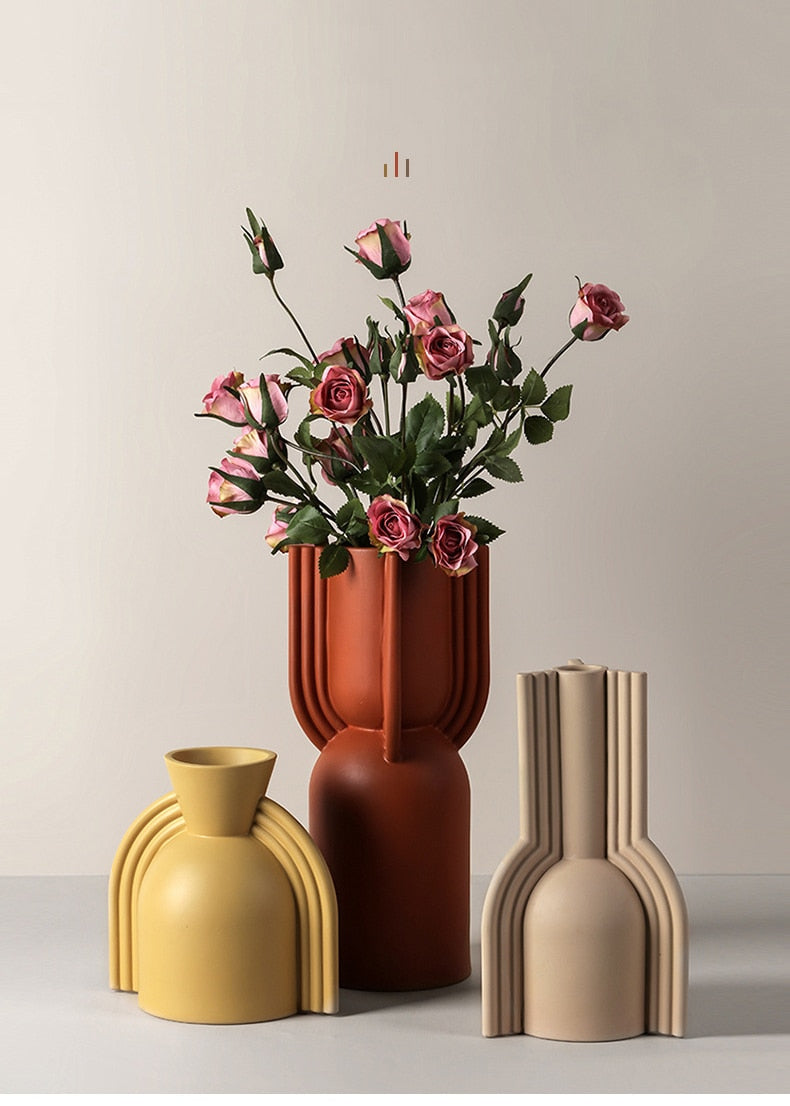 CREATIVE CERAMIC VASE