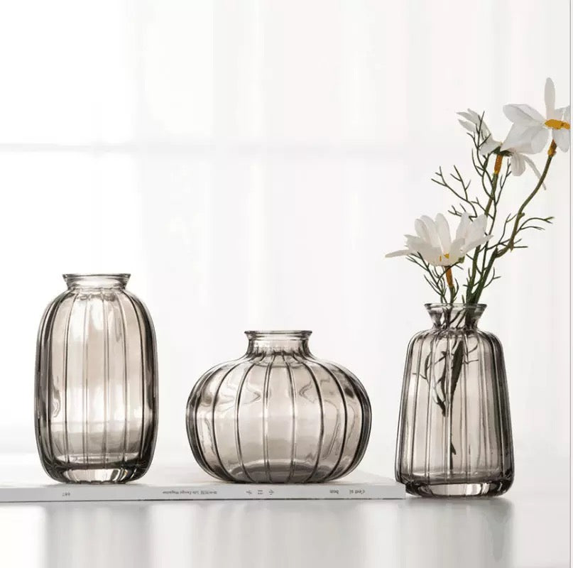 SET OF THREE VASES