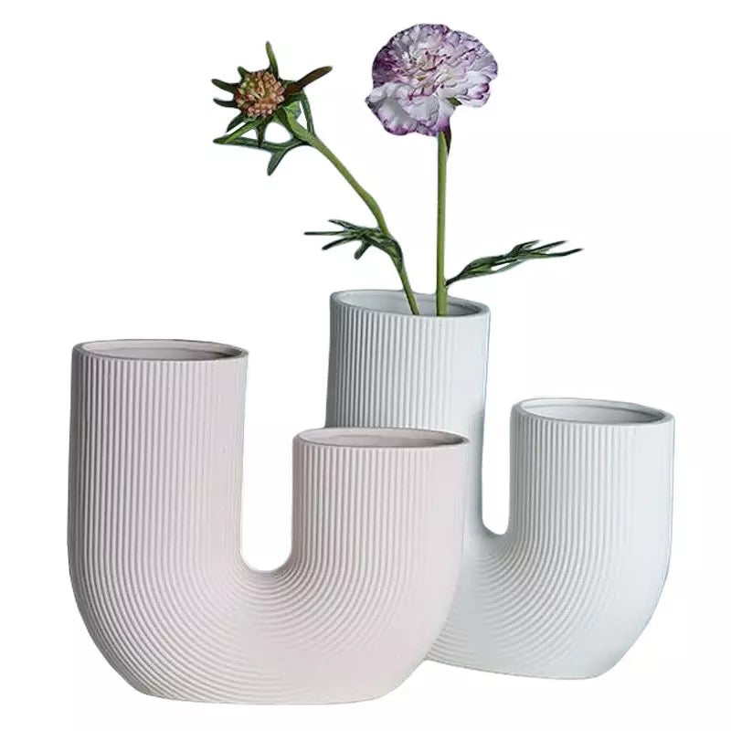 SIMPLE RIBBED NORDIC CERAMIC VASE