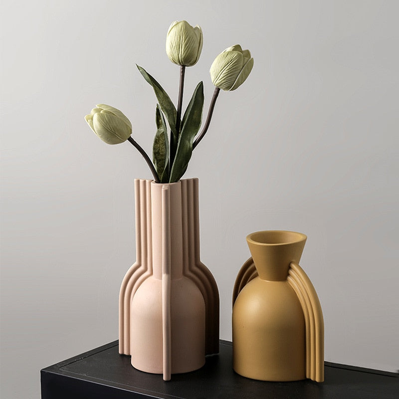 CREATIVE CERAMIC VASE